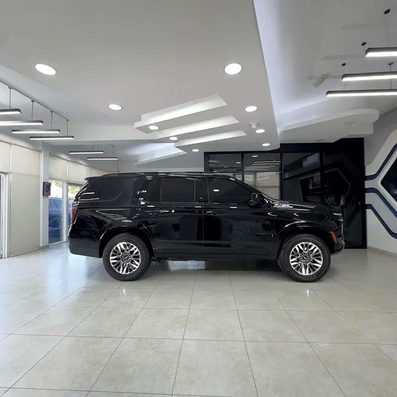 Chevrolet Tahoe LT Z71 5.3L (9 Seater) Z71