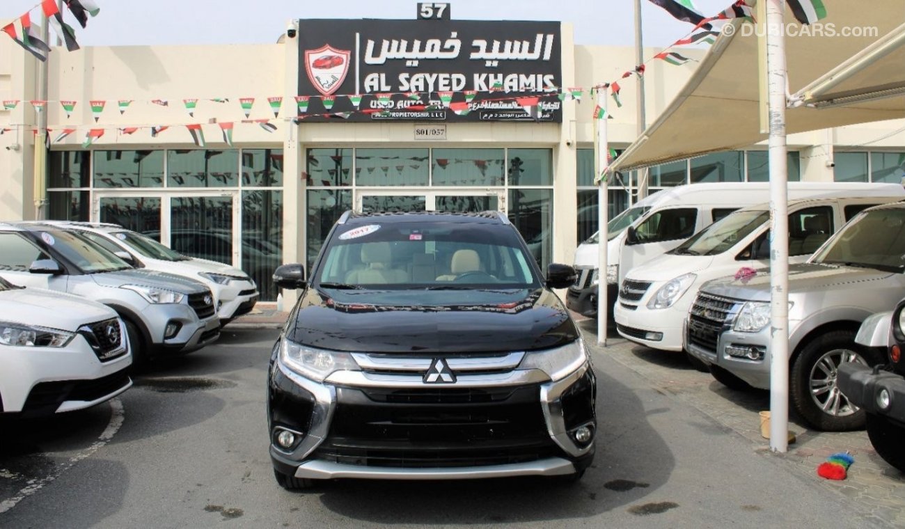 Mitsubishi Outlander GLX High ACCIDENTS FREE - GCC - FULL OPTION - V4 - SUNROOF - 7 SEATER - EXCELLENT CONDITION INSIDE O
