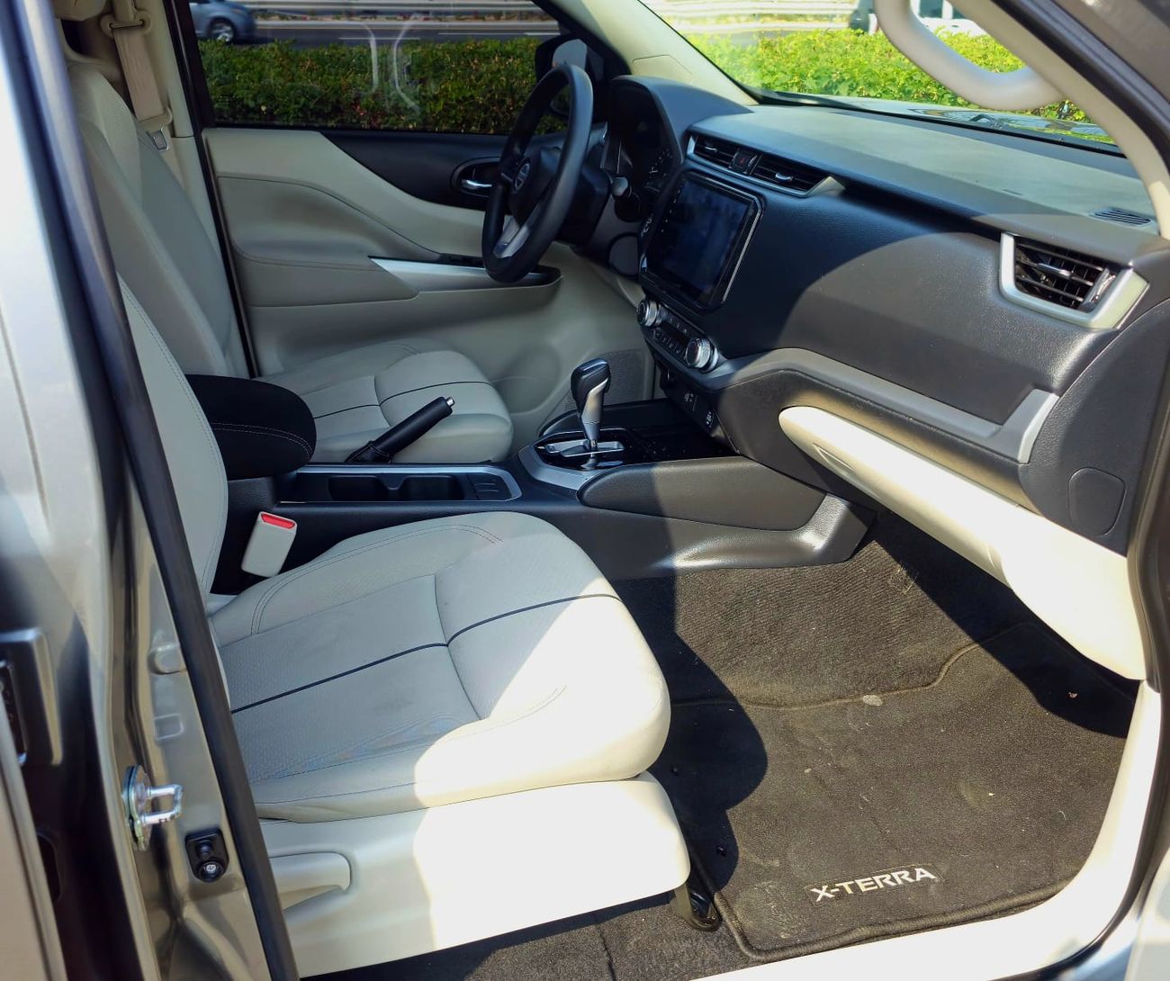 نيسان إكستيرا SE 2.5L RWD