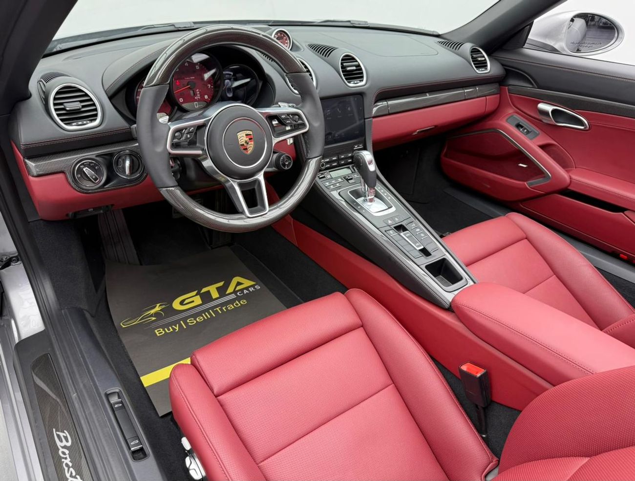 Porsche 718 Boxster Std 2.0L A/T 2025 Porsche 718 Boxster, 2027 Porsche Warranty, Very Low Km, Excellent Condition, GCC