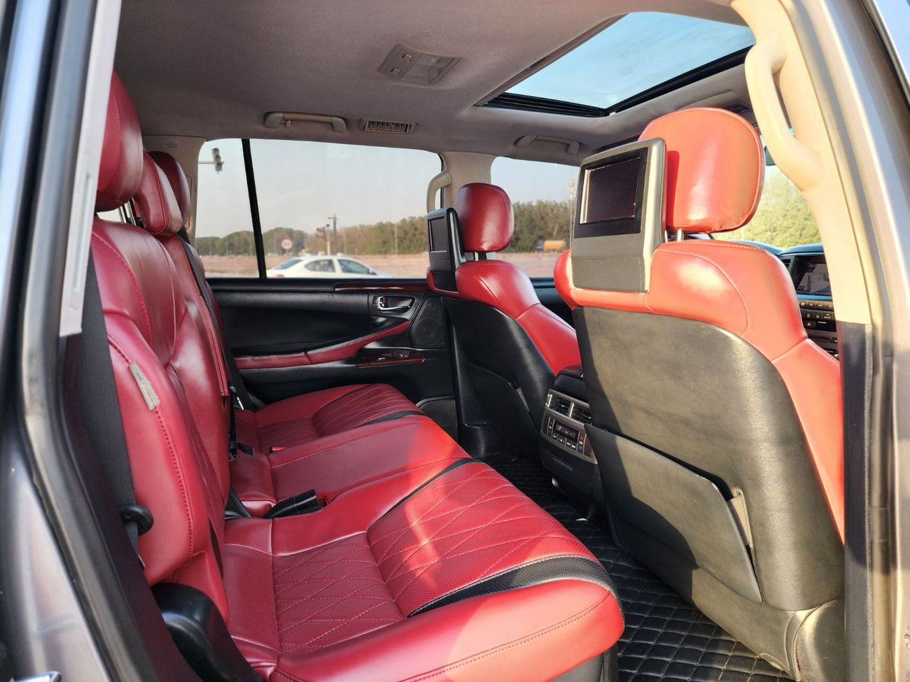 Lexus LX 570 Platinum 5.7L