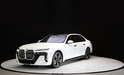 بي أم دبليو 760Li 2023 BMW 760I XDRIVE - GCC with 4 years warranty and only 900km mileage. We can accept leasing.