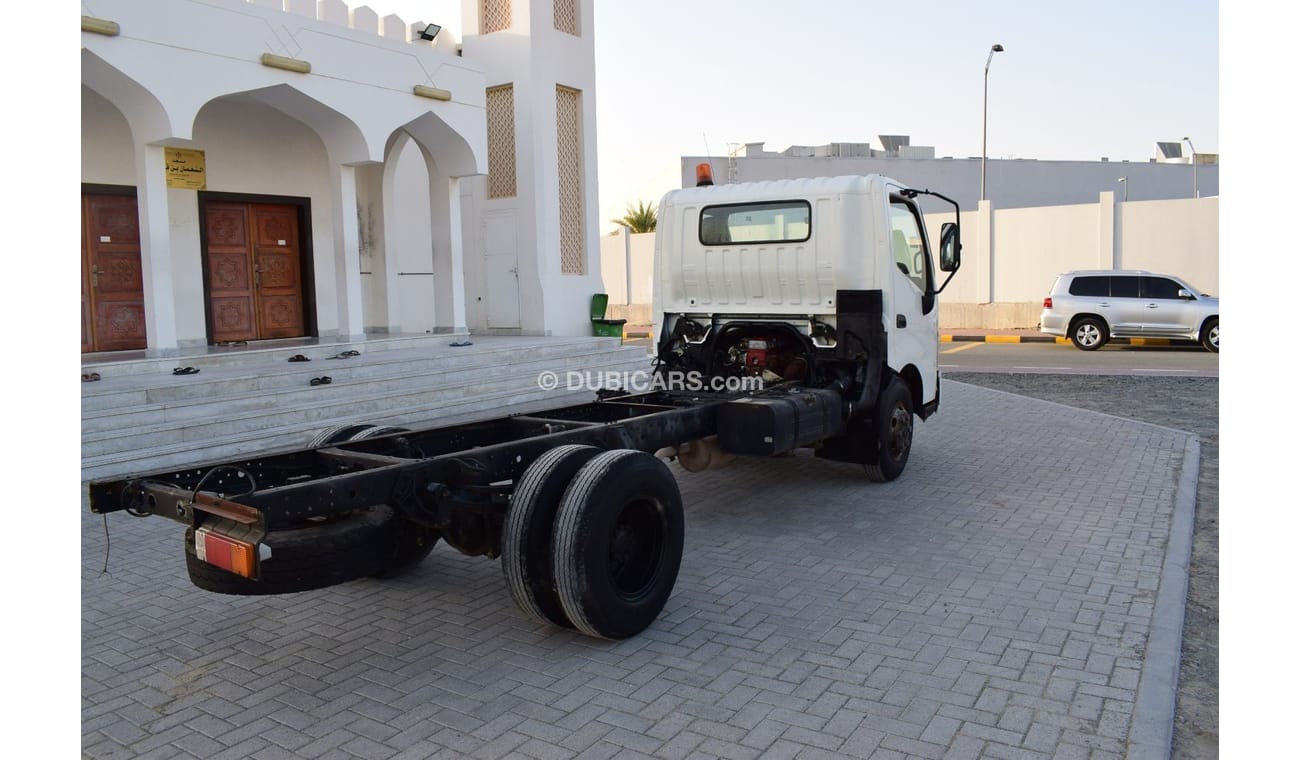 Hino 300 Hino 714 Cab chassis, model:2016. Only done 53000 km