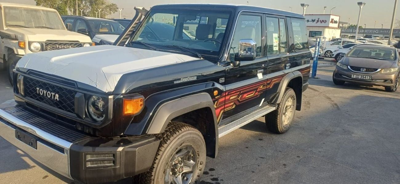Toyota Land Cruiser 70 LC76 HT VXR TOYOTA LAND CRUISER 76 4.0L 5DOORS COLOR BLACK MODEL 2025