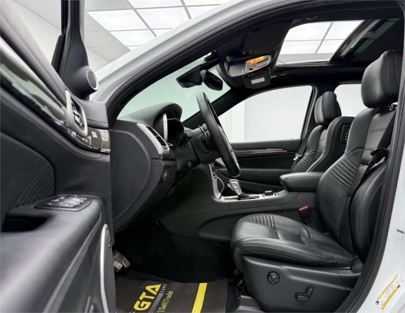 Jeep Grand Cherokee Trackhawk 6.2L 2018 Jeep Grand Cherokee Trackhawk, Full Service History,  Excellent Condition, GCC