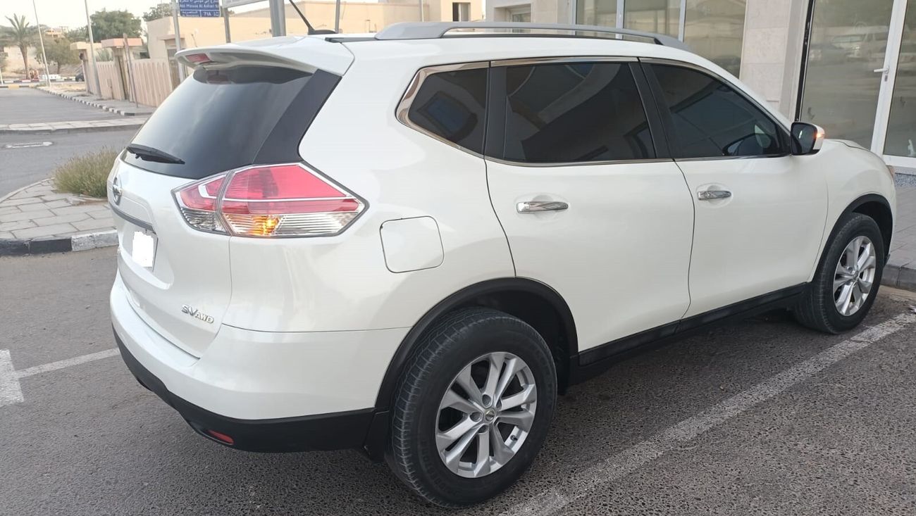 نيسان روج SV AWD