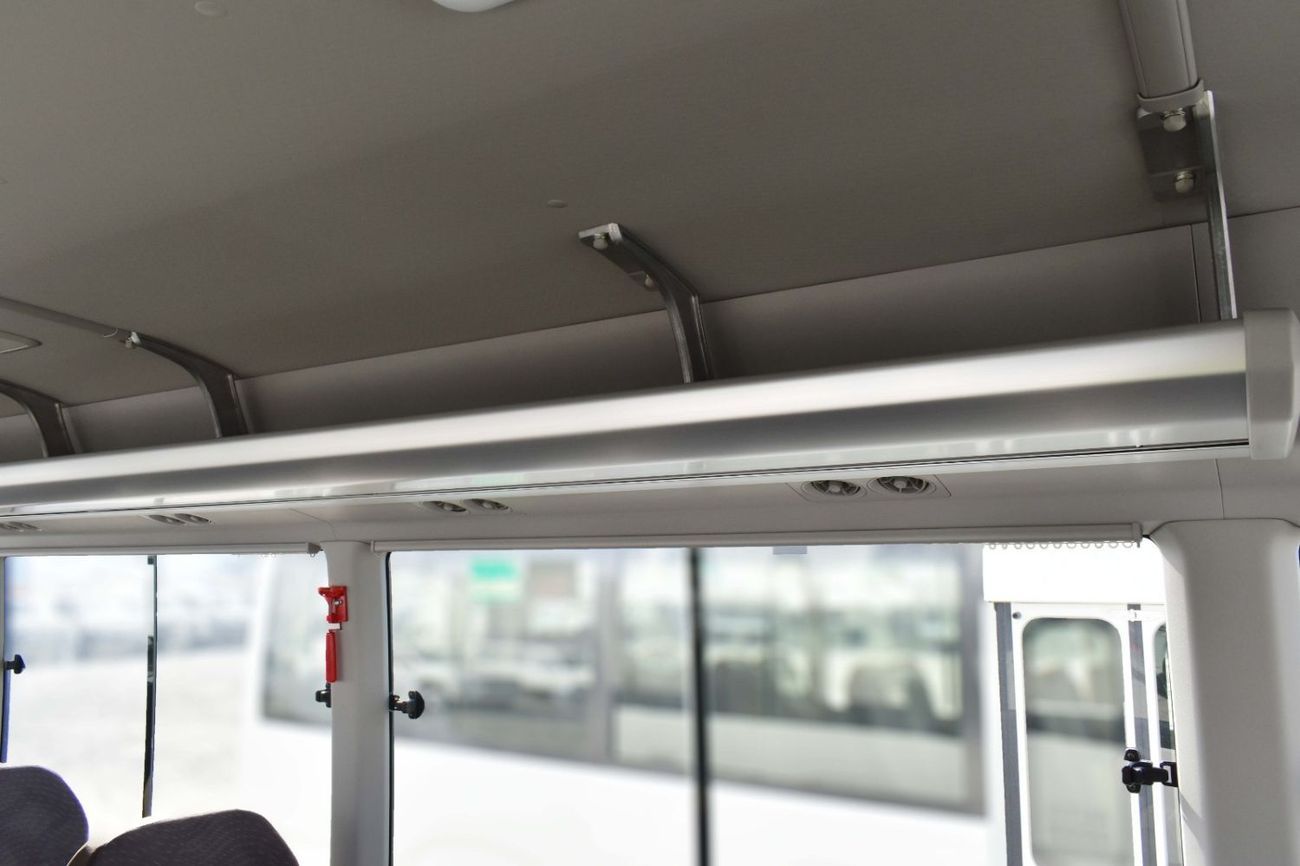 تويوتا كوستر 2.7L (23-Seater)