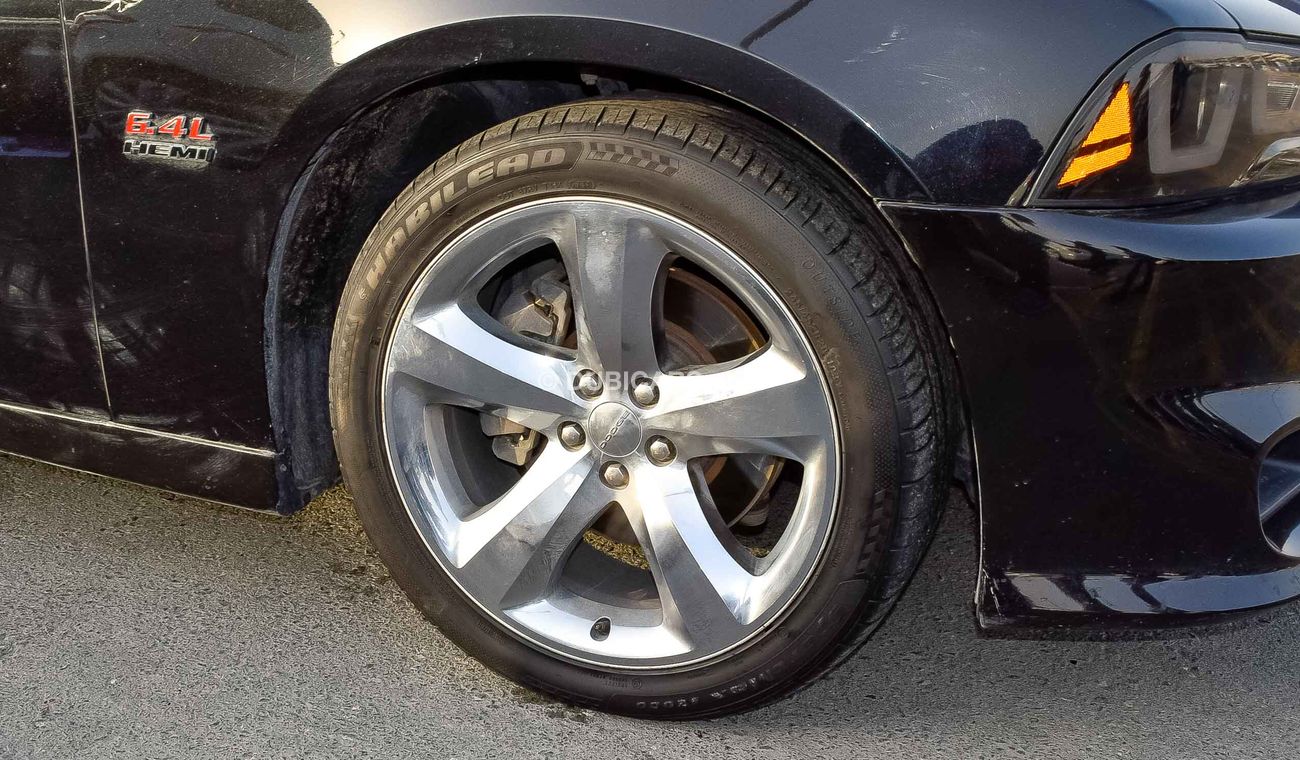 دودج تشارجر 2011 Hemi 5.7 ltr kit SRT8 Full options