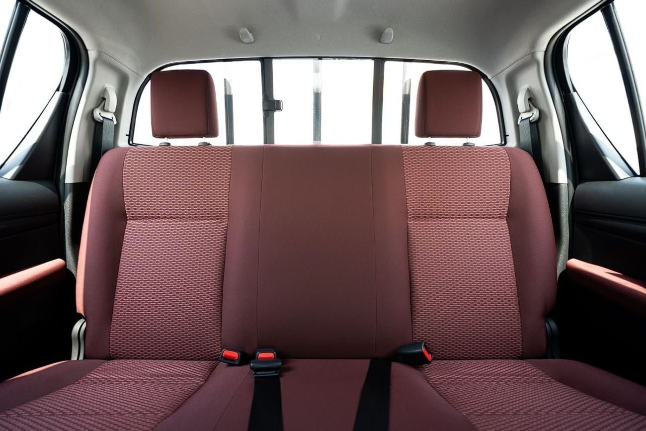 تويوتا هيلوكس GLX 2.7L Petrol Double Cabin Automatic Transmission 4x4 2026