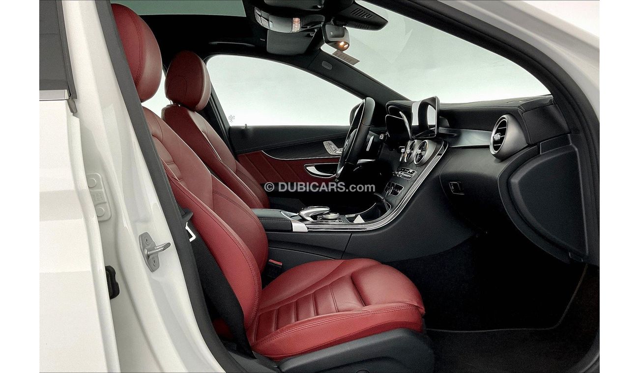 Mercedes-Benz C 200 Premium (AMG Line)