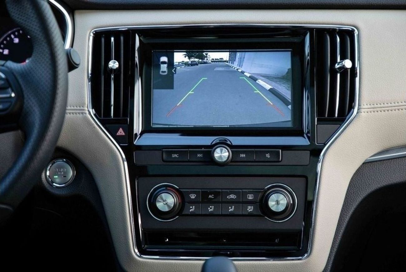 أم جي RX5 2023 MG RX5 2.0 AWD LUXURY - أسود من الداخل بيج