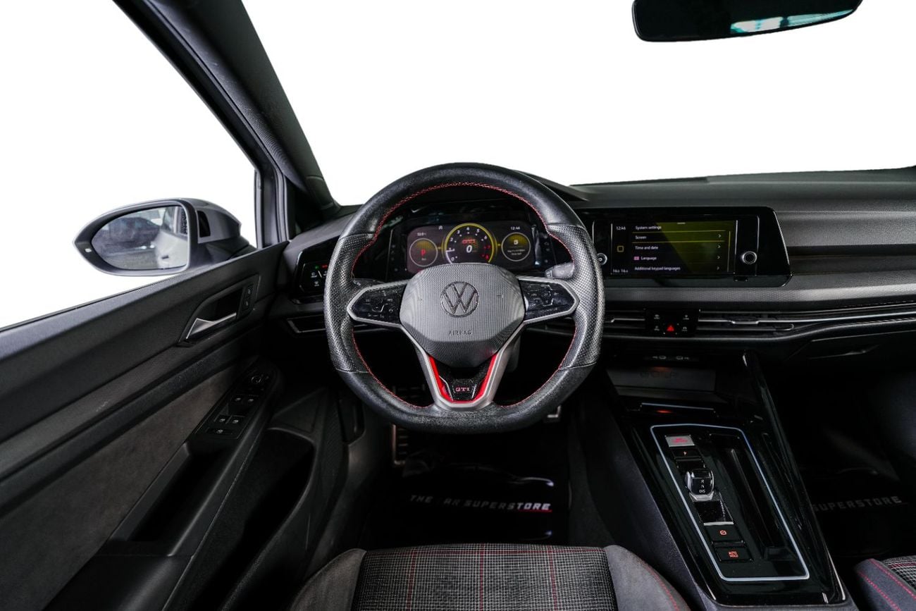 Volkswagen Golf GTI GCC-Warranty & Service Valid Till September 2028-well maintained-Full Service in Volkswagen
