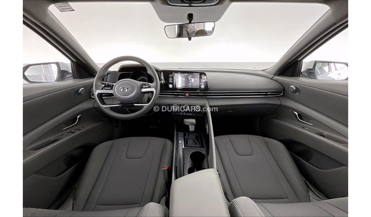 Hyundai Elantra Smart