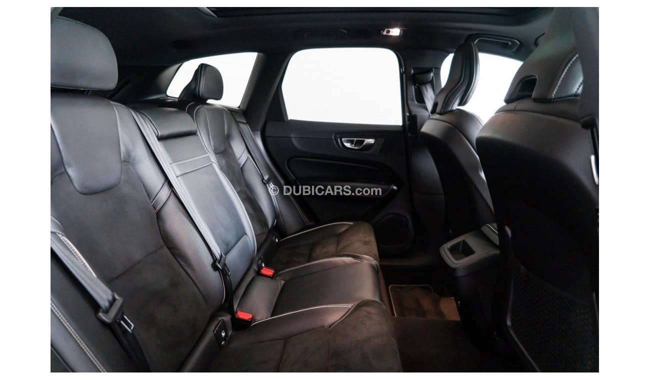 Volvo XC60 R Design 2019 Volvo XC60 T5 R-Design / Full Volvo Service History