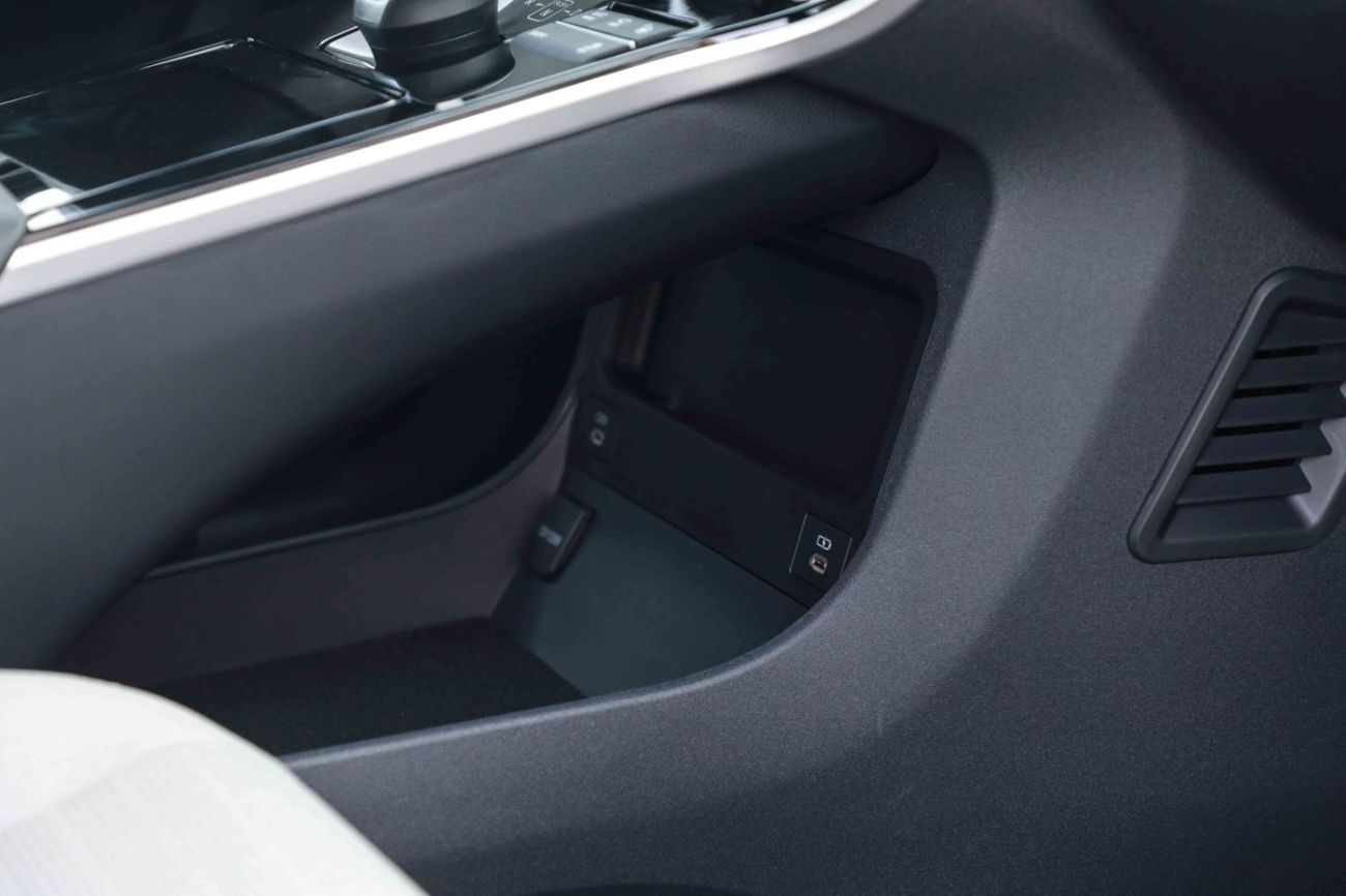 Toyota bZ4X Toyota bz4x full EV long range 615km 2wd with auto park