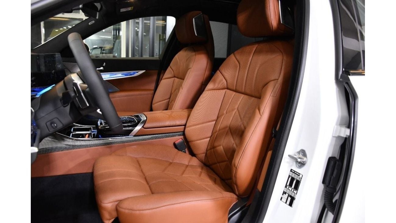 بي أم دبليو 735 BMW 735i M KIT 2024 GCC FULL