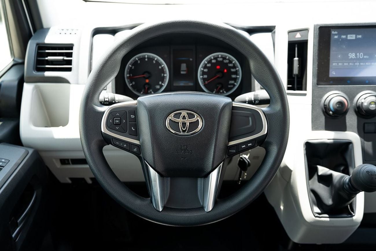 Toyota Hiace Passenger 3.5L Petrol Manual Transmission 2026