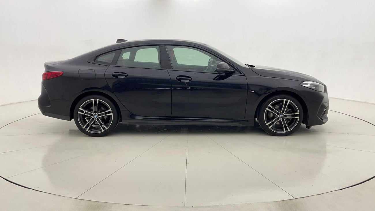 بي أم دبليو 218 M SPORT 1.5 | بدون دفعة مقدمة | اختبار القيادة في المنزل