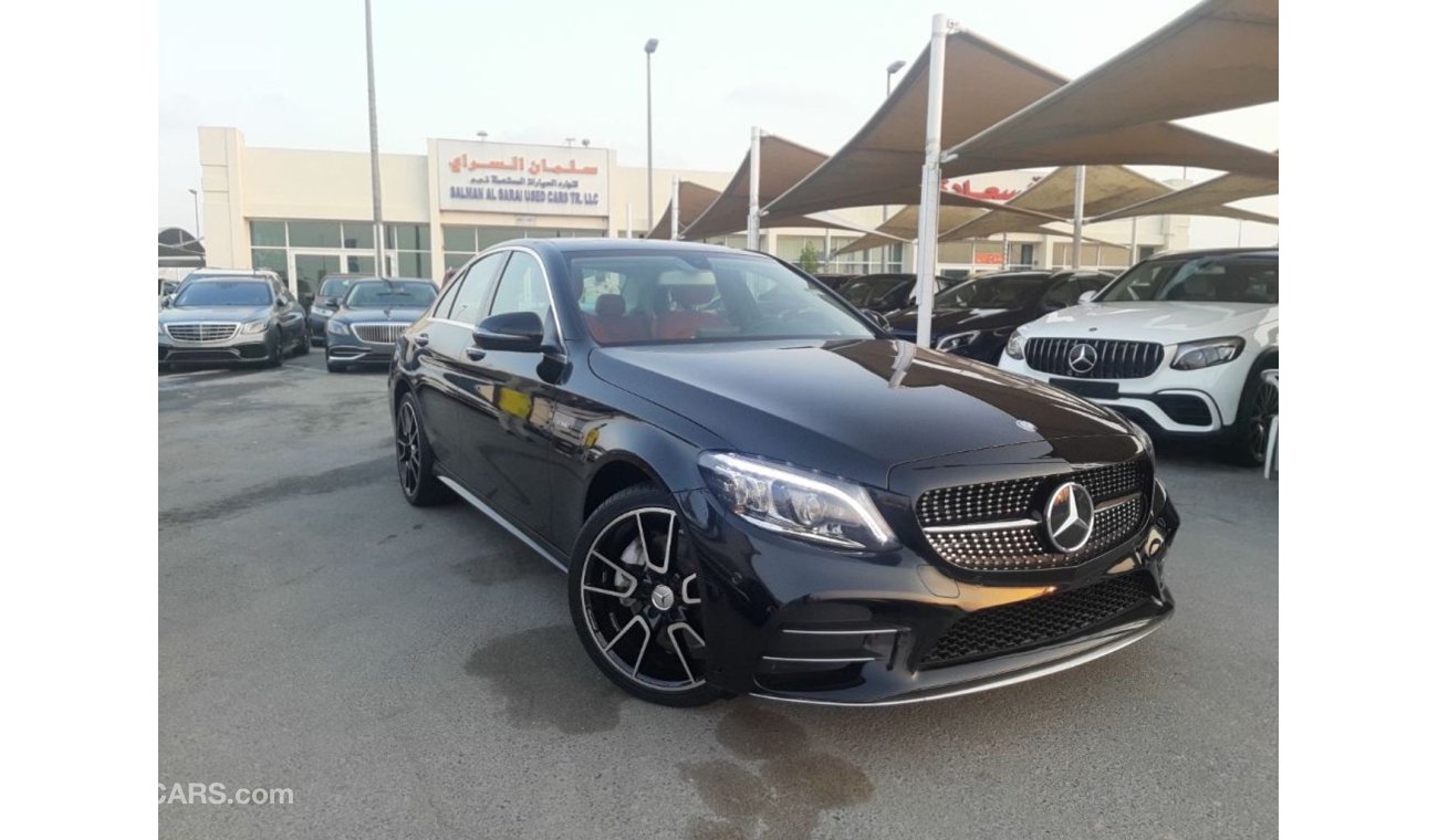 مرسيدس بنز C 300 مرسيدس بنز C300 2017 وارد امريكي فل اوبشين فتحة جلد بانوراما يوجد كاميرا خلفية نظيفة جدا وبحالة ممتا