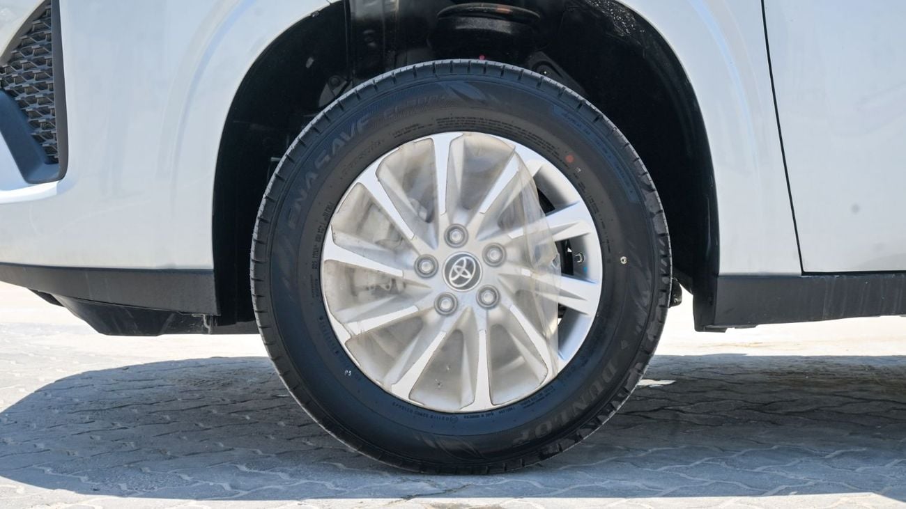 تويوتا إينوفا 2.0L, Petrol, 2024