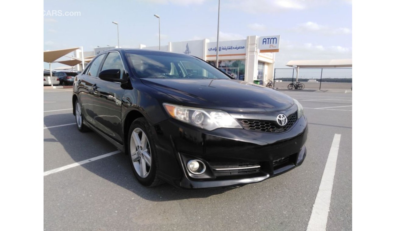 Toyota Camry Toyota camry 2013 SE very celen car for sale