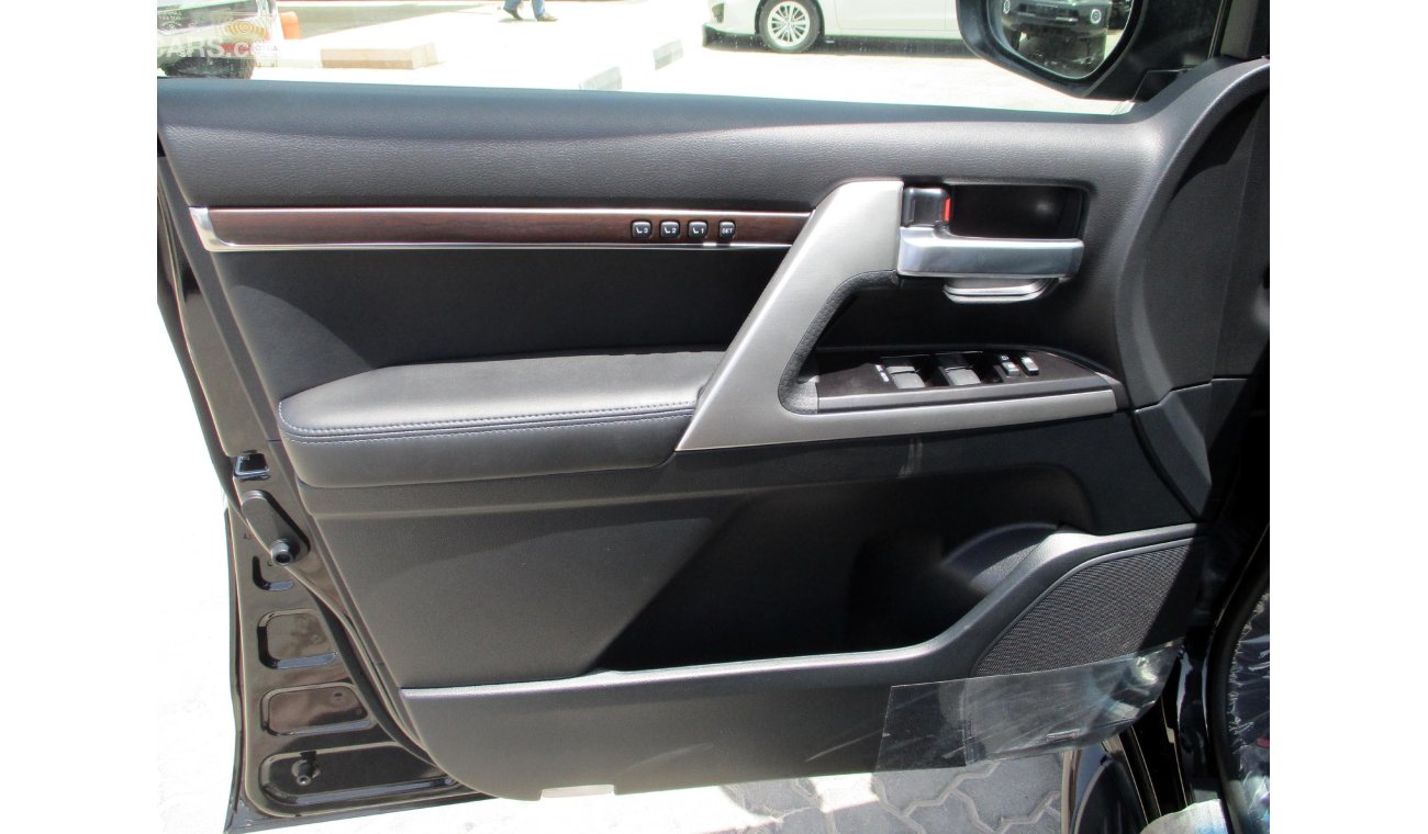 Toyota Land Cruiser 4.6L V8 Petrol VXR 8 Executive Lounge Auto