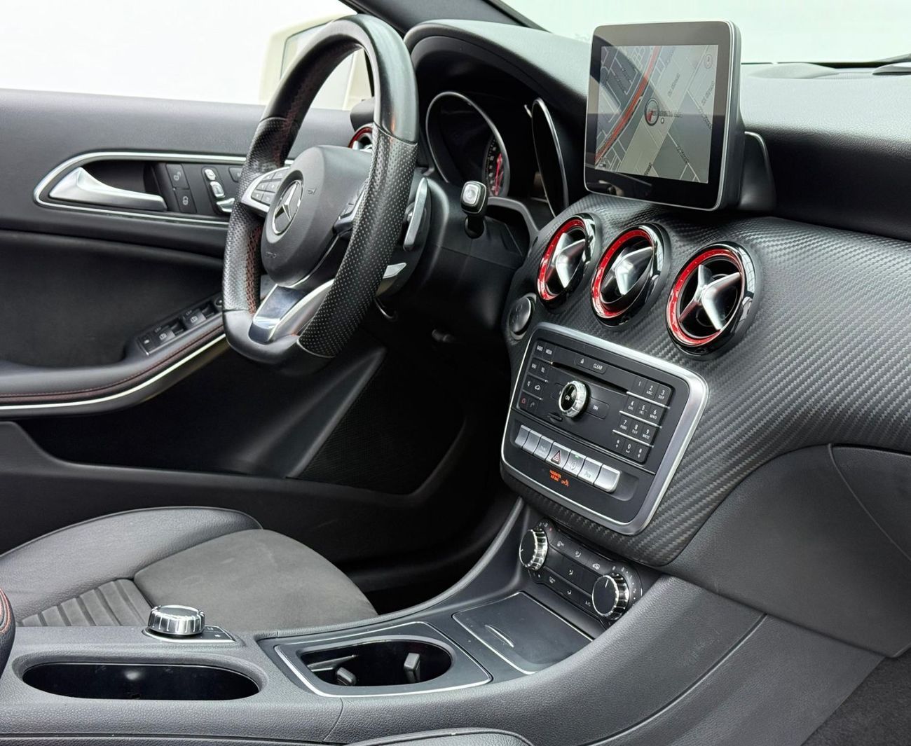 Mercedes-Benz A 250 std 2.0L (221 HP) 2018 Mercedes Benz A250, Warranty, Service History, Excellent Condition, GCC