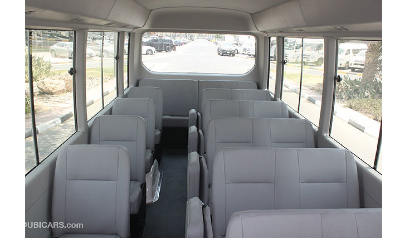 تويوتا كوستر 4.2 deisel 30 seater model 2017