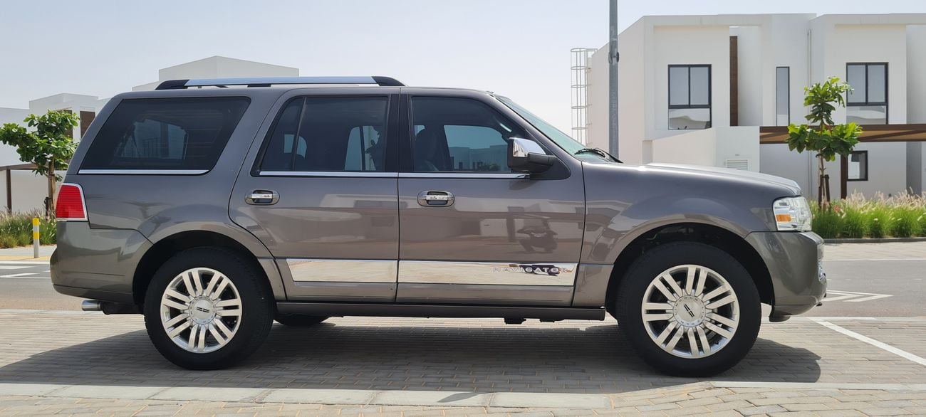 Lincoln Navigator L 5.4L RWD