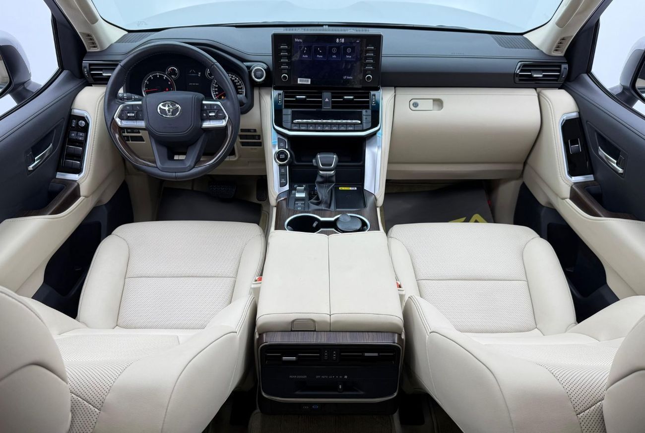 Toyota Land Cruiser GXR 4.0L 2022 Toyota Land Cruiser GXR, Warranty, 2026 Toyota Service Pack, Very Low Km, 7 Seater, GC