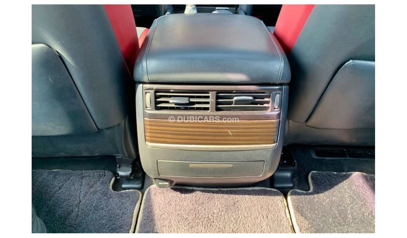 Lexus LX 570 Signature Black Edition