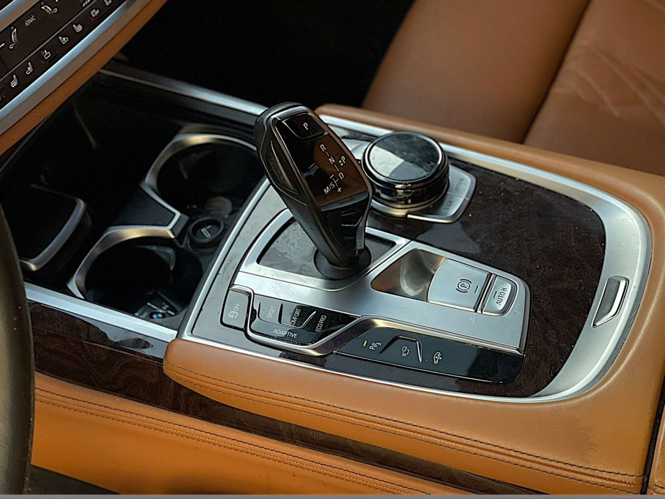 بي أم دبليو 750Li xDrive Executive 4.4L