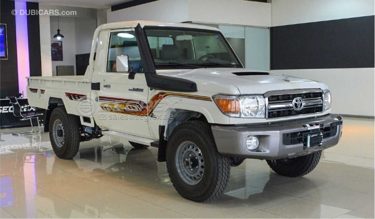 تويوتا لاند كروزر بيك آب Pick Up LC79 SC, 4.5L Diesel 4WD MT - 2 Seater - Winch, RR Diff Lock, PW, wo AW