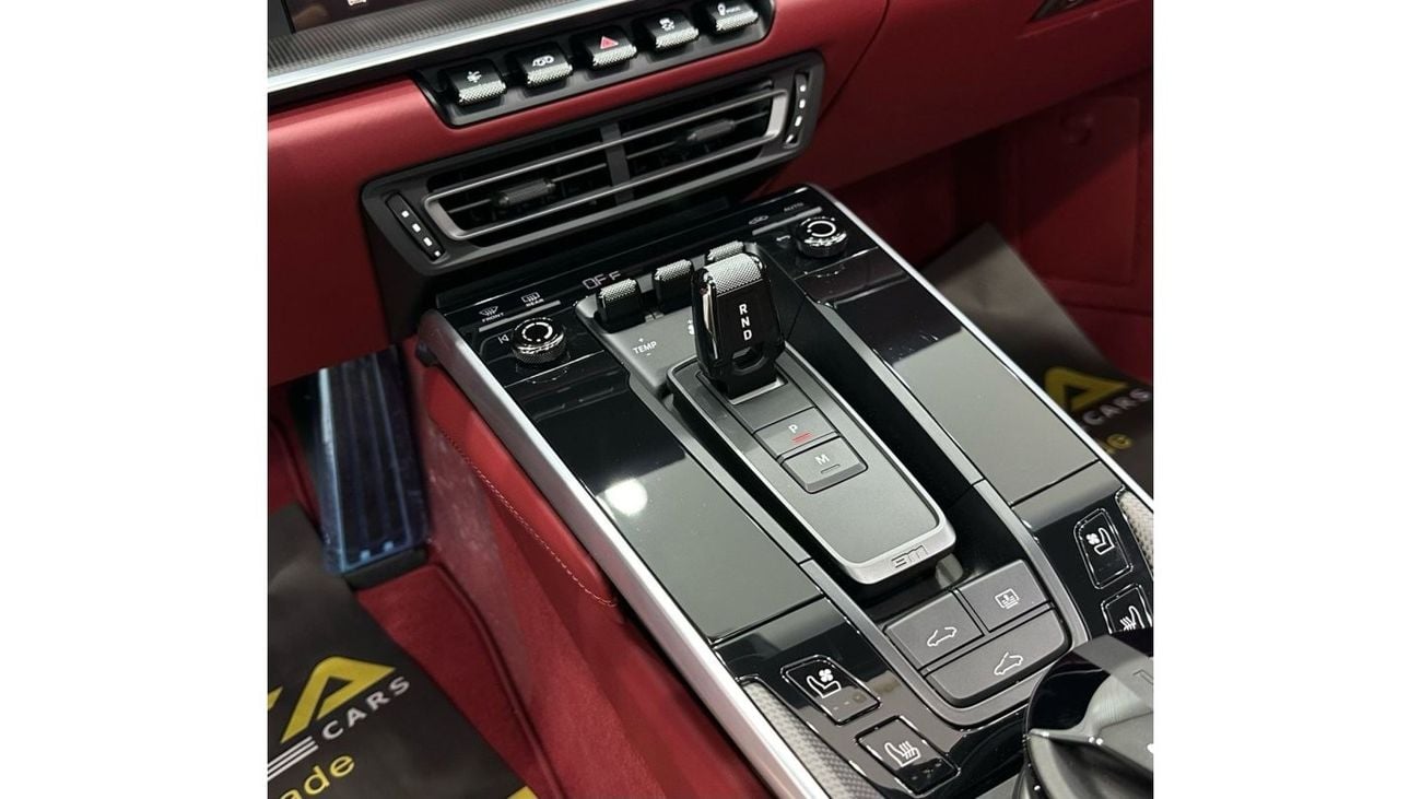 بورش 911 *Brand New* 2024 Porsche 911 Turbo S, May 2026 Porsche Warranty, Delivery Kms, GCC