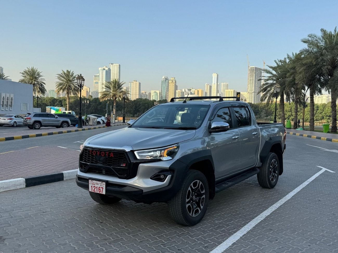 تويوتا هيلوكس ADVENTURE GR Sport