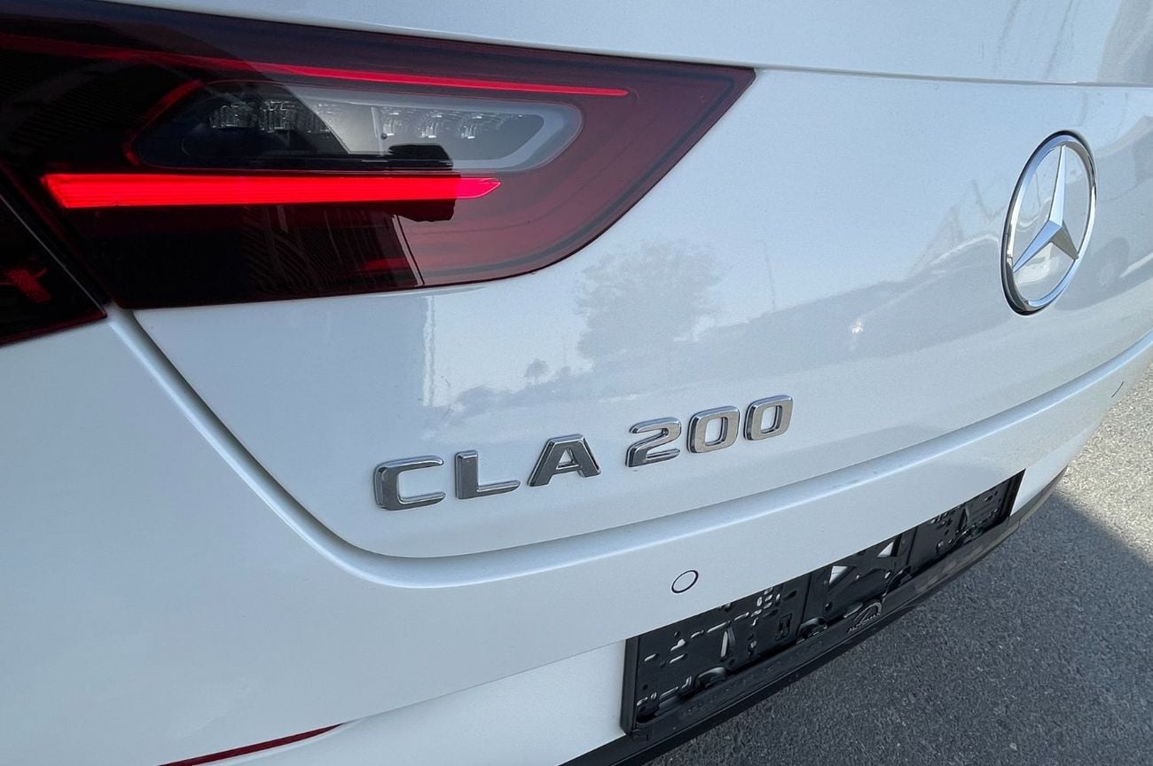 Mercedes Benz CLA 200 PREMIUM PLUS 1.3L COUPE -4CYL 165HP  GARGASH