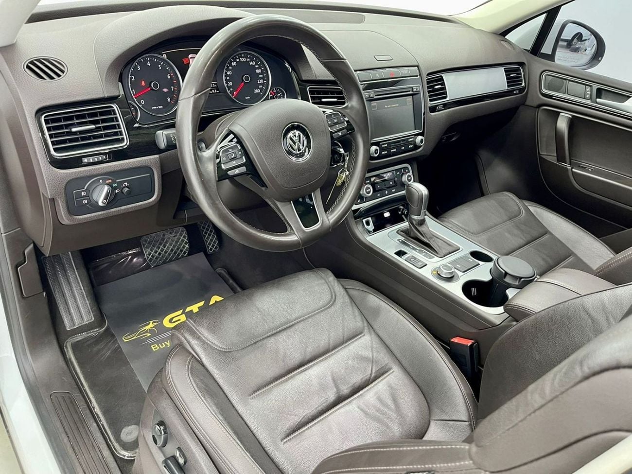 Volkswagen Touareg SEL 2017 Volkswagen Touareg SEL Plus, Volkswagen Warranty, Volkswagen Service Contract, GCC