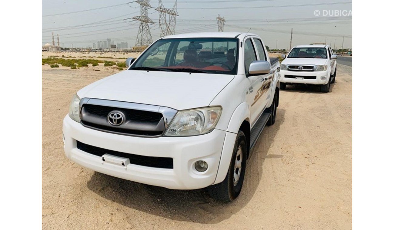 Toyota Hilux 2011 WHITE