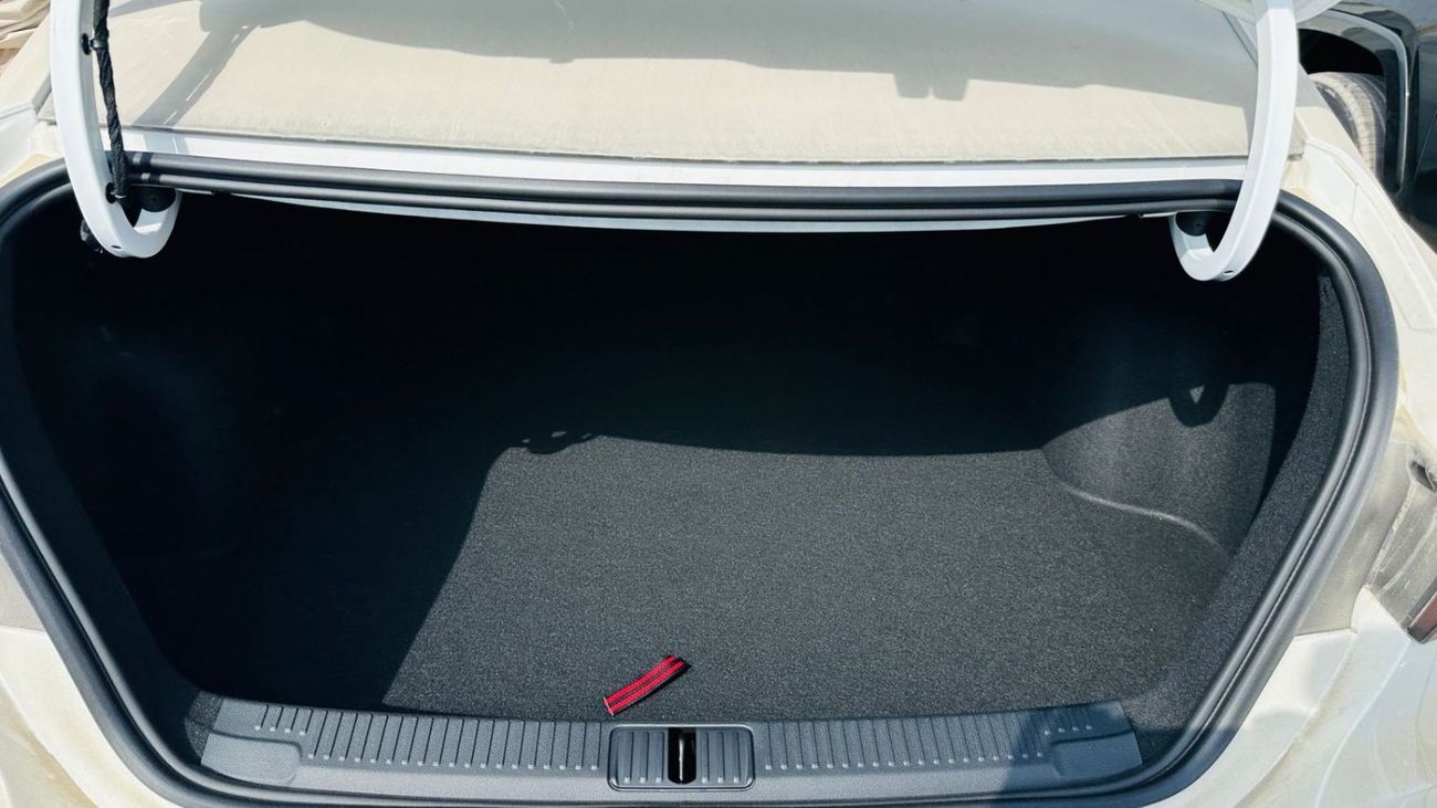 أم جي 5 1.5L Global Luxury Edition