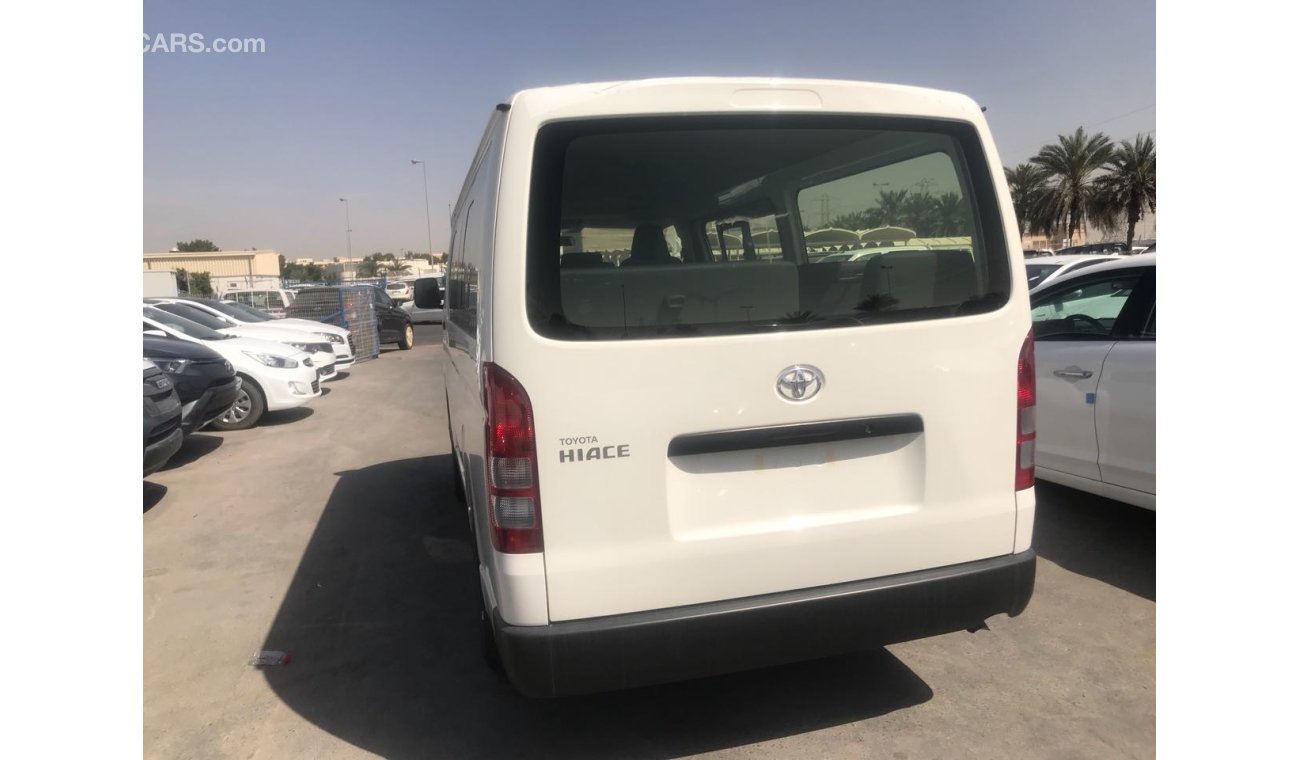 Toyota Hiace 15 seats