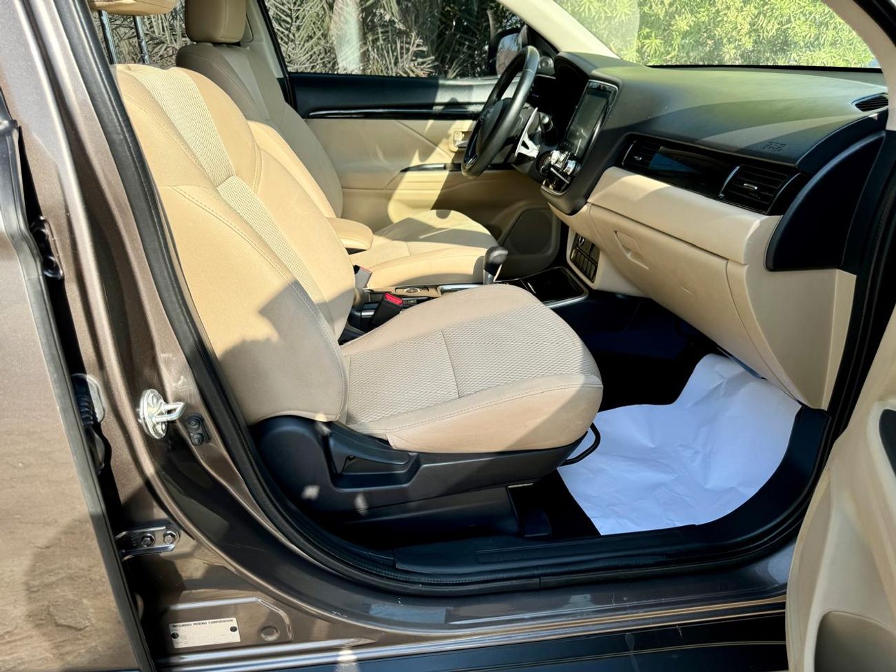 ميتسوبيشي آوتلاندر GLS 2.4L