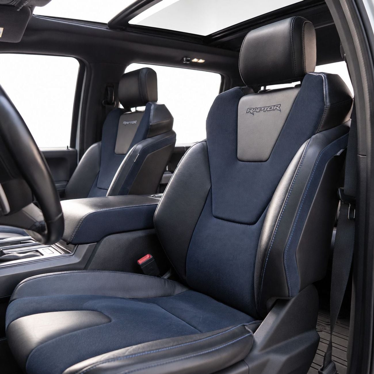 فورد F 150 RAPTOR CREW CAB LUX 3,449 درهم إماراتي شهرياً • بدون دفعة أولى • فورد F-150 رابتور كرو • ضمان لمدة عام