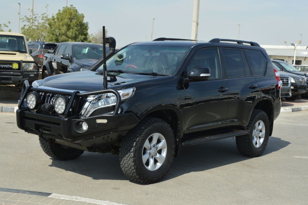 تويوتا لاند كروزر Prado, perfect inside and outside