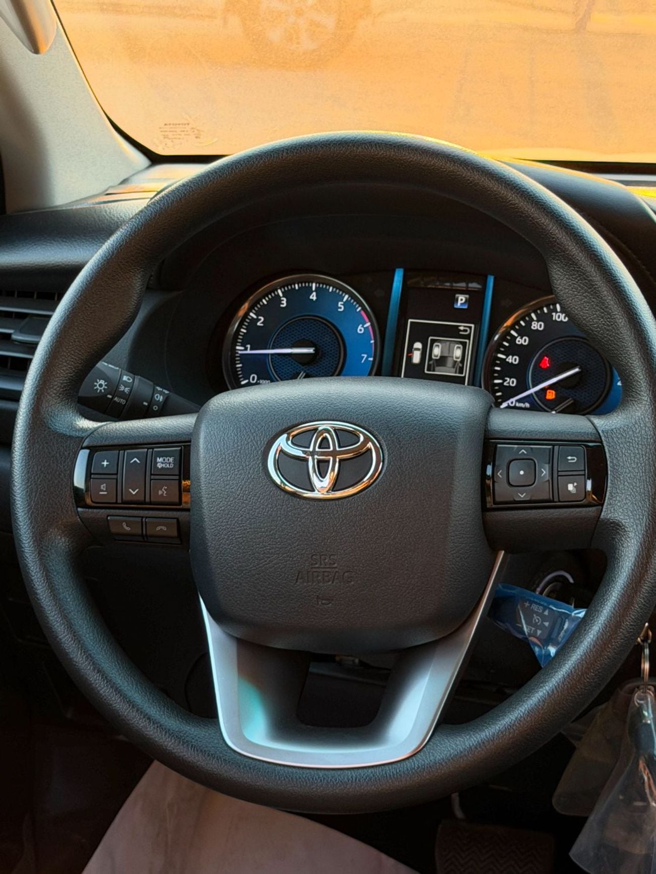 Toyota Fortuner SR5 2.7L PETROL A/T 7 SEATER