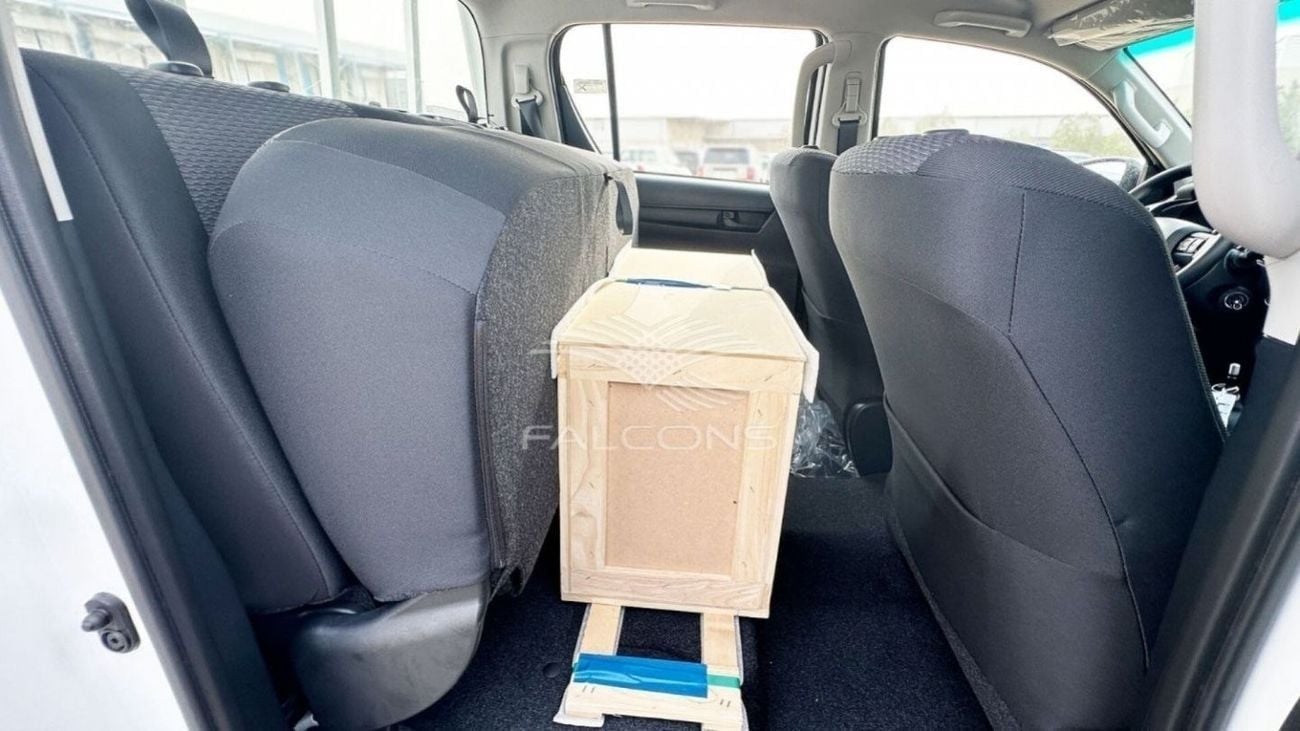 Toyota Hilux DLX Toyota/HILUX D DC 4WD/GUNG3 2.4L Turbo Comfort Power pack - Wide body MT