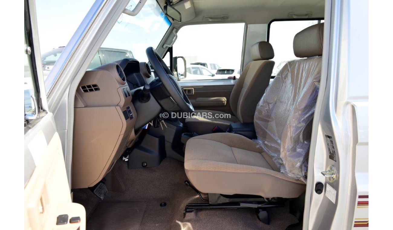 Toyota Land Cruiser 70 V6 4.0L Petrol 4WD 5 Seater Automatic - Mid Option