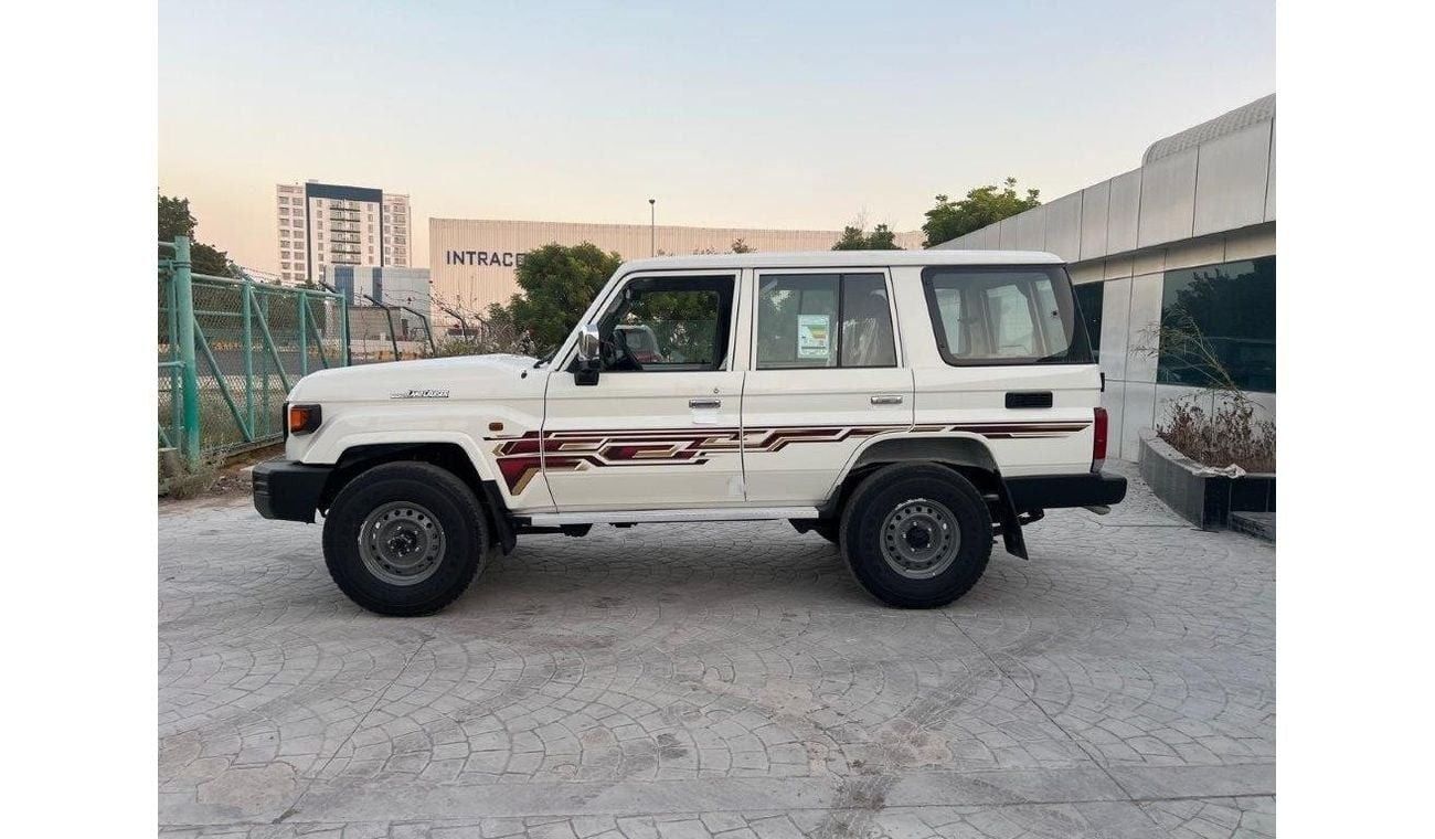 Toyota Land Cruiser 70 76 4.0L PETROL V6 MANUAL TRANSMISSION ( FOR RE-EXPORT ONLY )