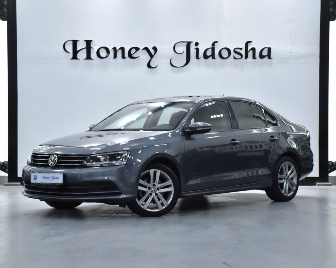 فولكس واجن جيتا EXCELLENT DEAL for our Volkswagen Jetta ( 2018 Model ) in Grey Color GCC Specs
