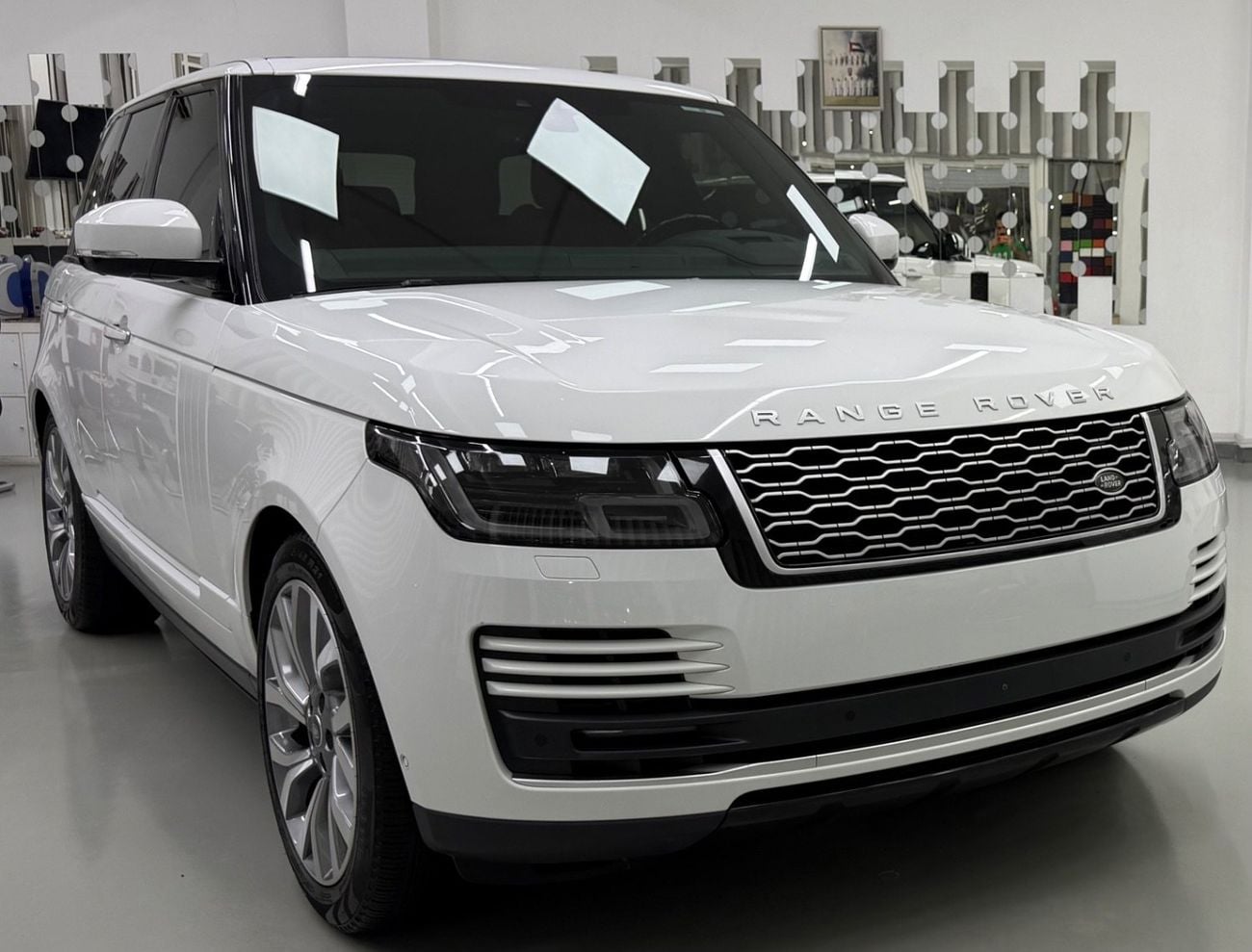 لاند روفر رينج روفر SE .. P400 .. FSH .. V6 .. Perfect Condition