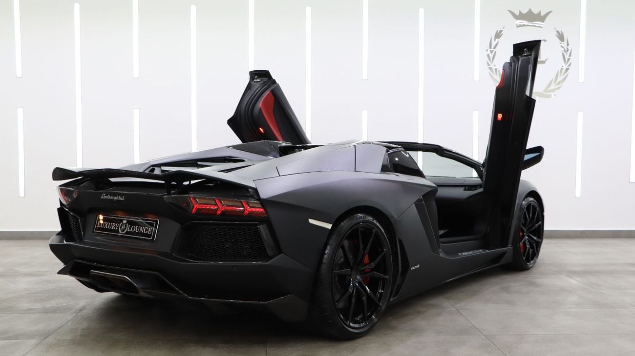 Lamborghini Aventador Lamborghini Avantador 2015 Roadster  6.5L V12 Excellent Condition